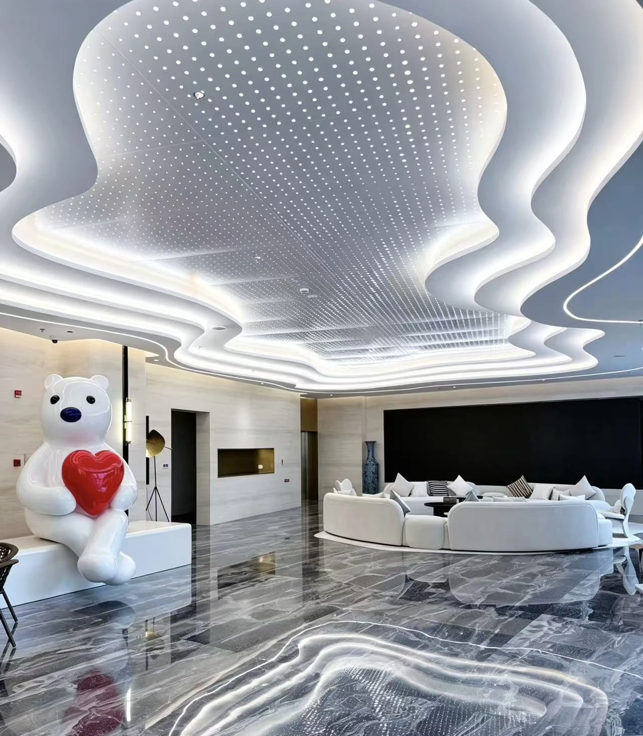Avant-Garde Main Lobby